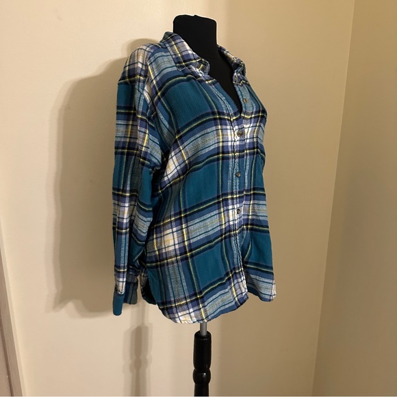 *up to 50% off bundles* American Eagle Boyfriend Shirt Plaid - Picture 2 of 4